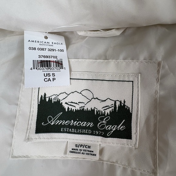 American Eagle Hooded Puffer Vest Women's S White Minimalist Outdoor Preppy NWT - Picture 5 of 15